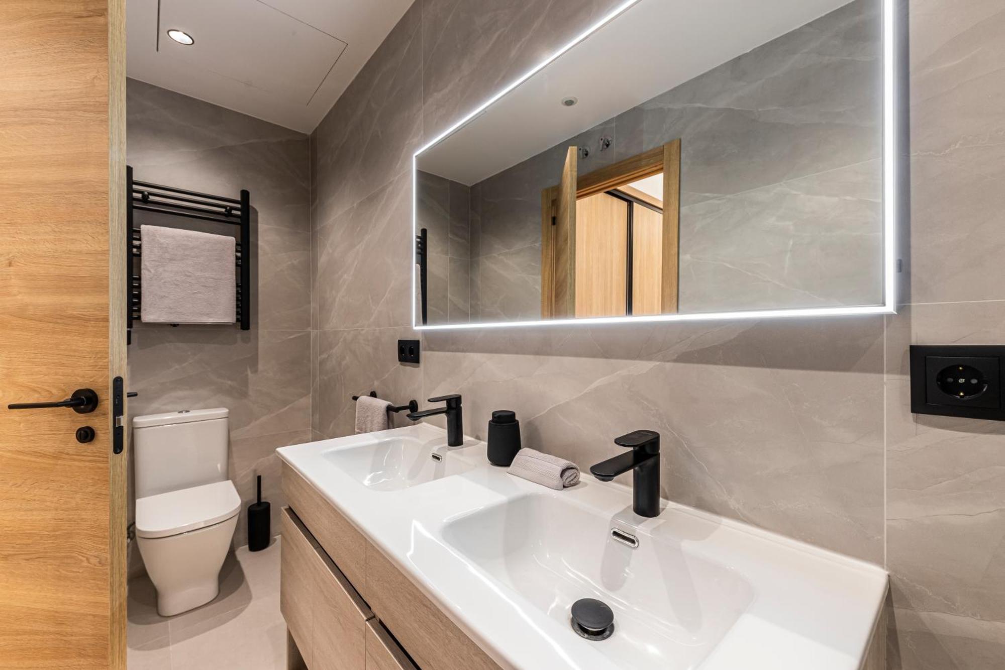 Mh Apartments Soho Мадрид Экстерьер фото