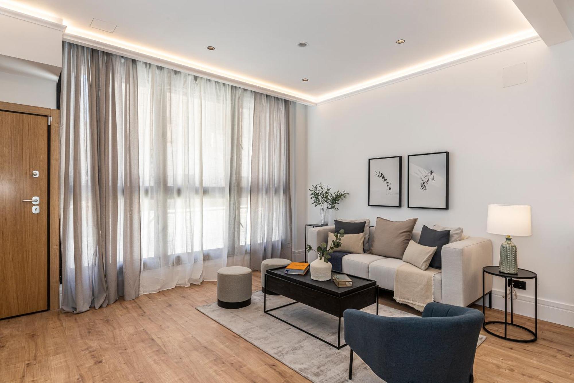 Mh Apartments Soho Мадрид Экстерьер фото